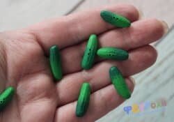 Огурец из полимерной глины Огурец из полимерной глины